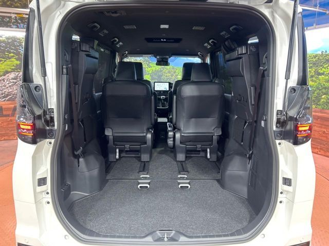 TOYOTA VOXY HYBRID 2025 Image 31