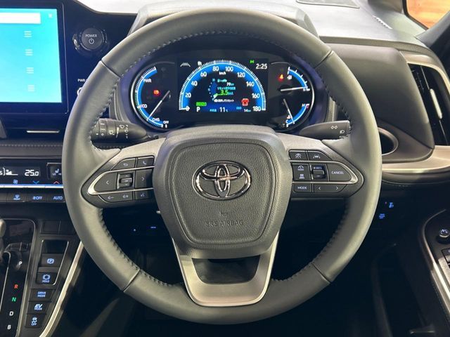 TOYOTA VOXY HYBRID 2025 Image 31