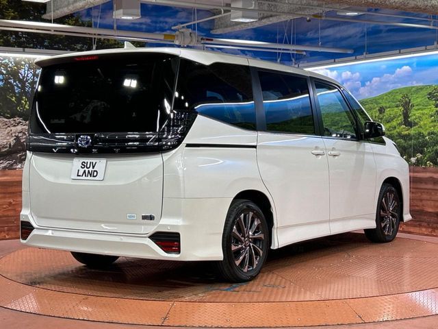 TOYOTA VOXY HYBRID 2025 Image 31