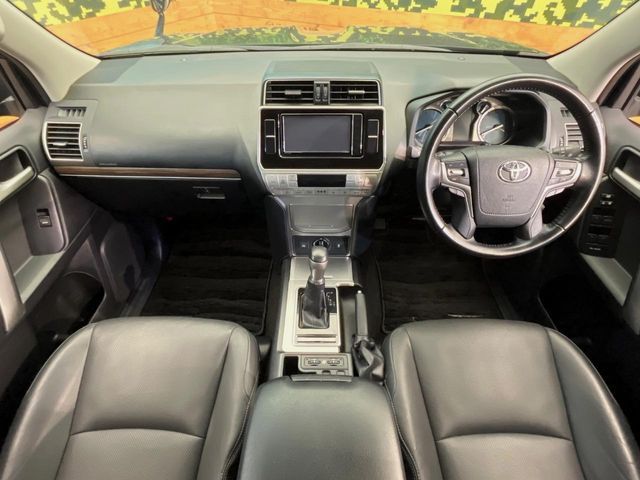 TOYOTA LANDCRUISER PRADO 2019 Image 31