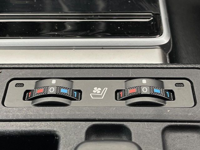 TOYOTA LANDCRUISER PRADO 2019 Image 31