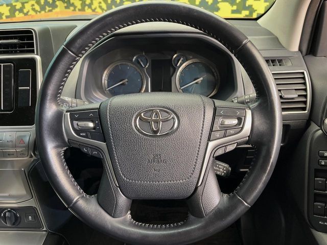 TOYOTA LANDCRUISER PRADO 2019 Image 31
