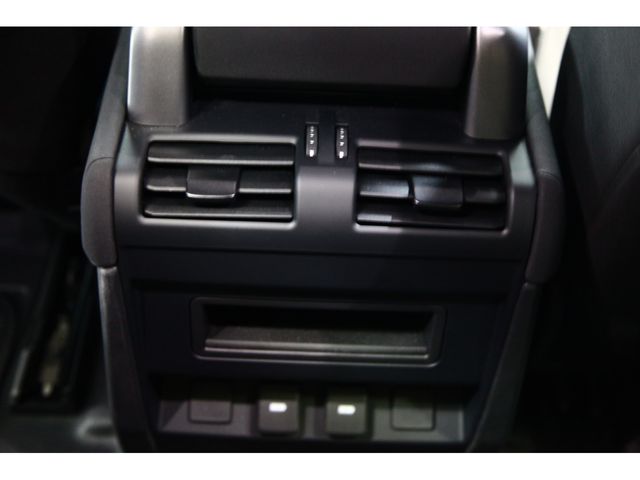 ROVER DEFENDER 2023 Image 31