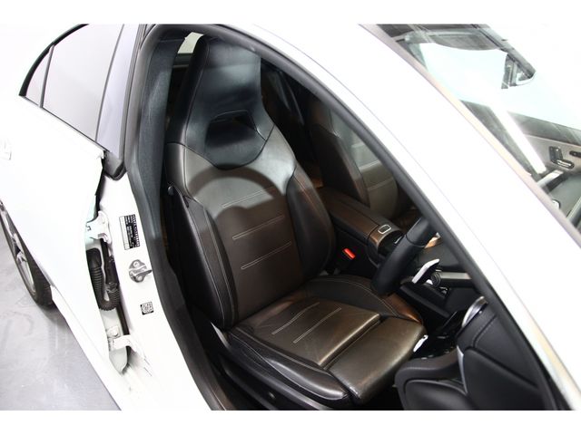 MERCEDES BENZ CLA CL 2019 Image 31