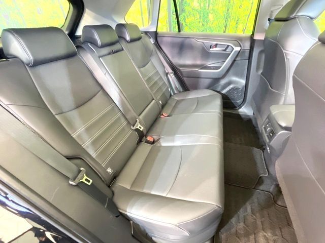 TOYOTA RAV4 HYBRID 4WD 2023 Image 31