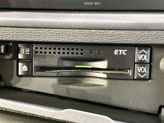 TOYOTA ISIS 2011 Image 31