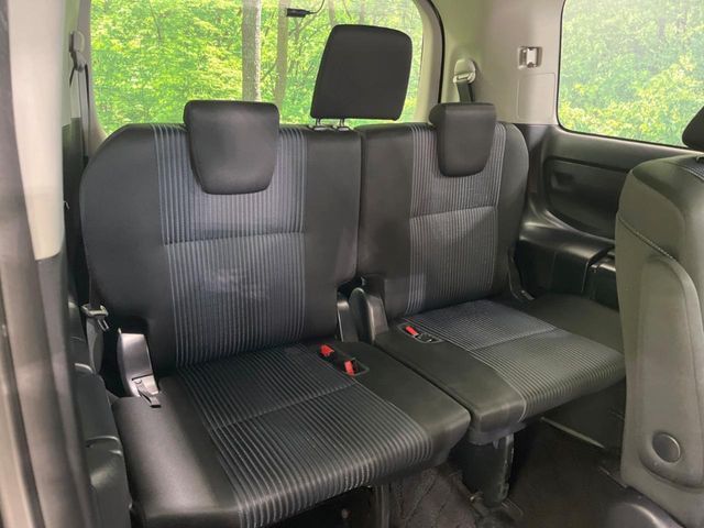 TOYOTA VOXY 2015 Image 31