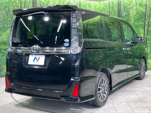 TOYOTA VOXY 2015 Image 31