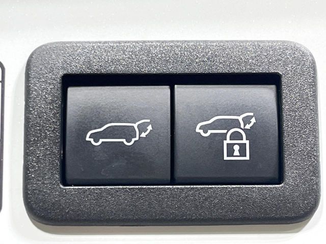 TOYOTA COROLLA CROSS HYBRID 2023 Image 31