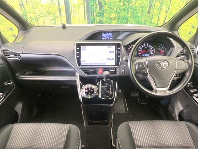 TOYOTA VOXY 2019 Image 31