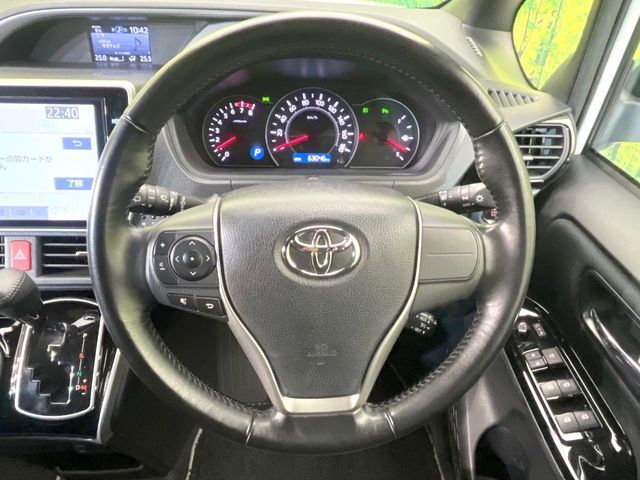 TOYOTA VOXY 2019 Image 31