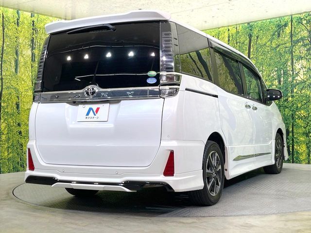 TOYOTA VOXY 2019 Image 31