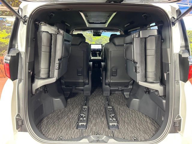 TOYOTA ALPHARD HYBRID 2026 Image 31