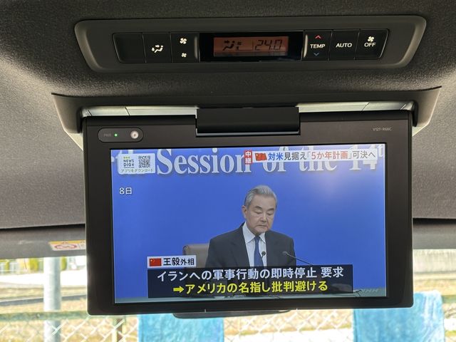 TOYOTA VOXY HYBRID 2018 Image 31