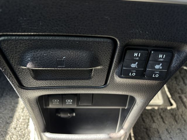 TOYOTA VOXY HYBRID 2018 Image 31