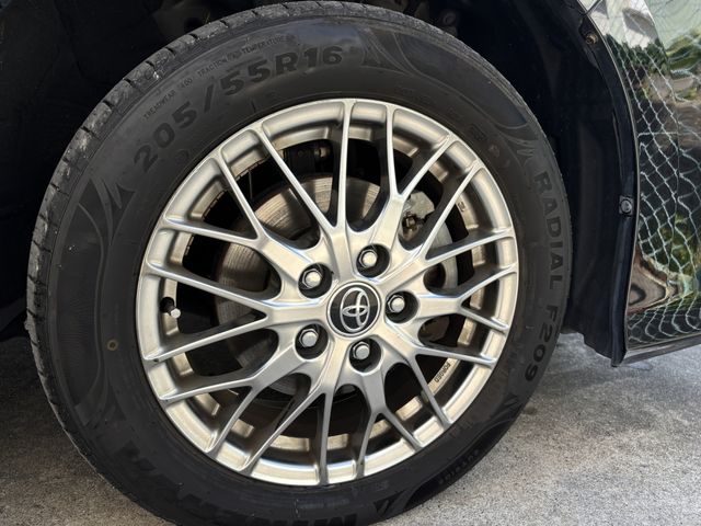 TOYOTA VOXY HYBRID 2018 Image 31