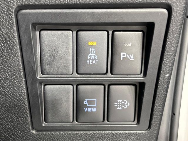 TOYOTA HILUX 4WD 2023 Image 31