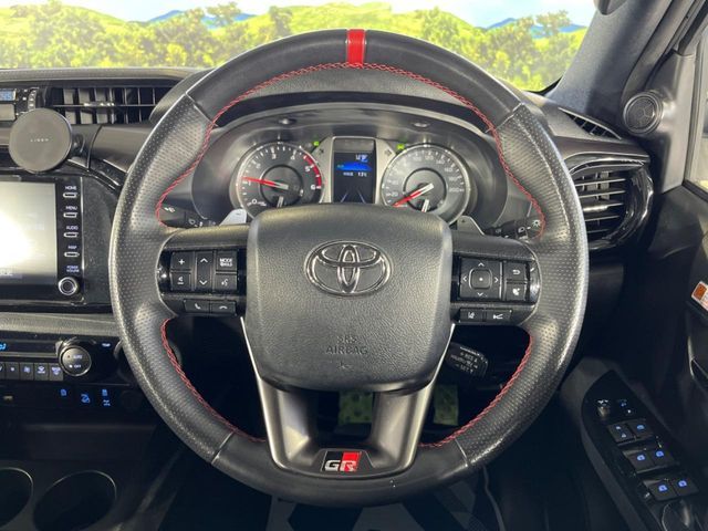 TOYOTA HILUX 4WD 2023 Image 31