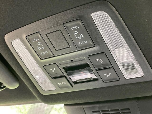 TOYOTA VOXY 2023 Image 31