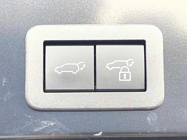 TOYOTA COROLLA CROSS HYBRID 2023 Image 31