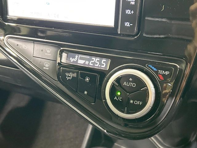 TOYOTA AQUA 2018 Image 31