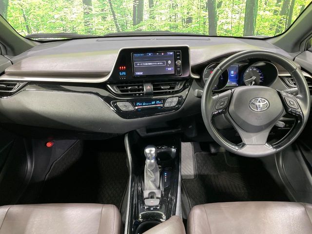TOYOTA C-HR 2017 Image 31