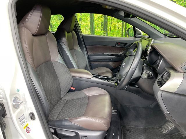 TOYOTA C-HR 2017 Image 31