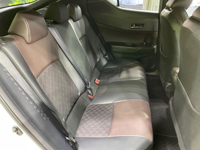 TOYOTA C-HR 2017 Image 31