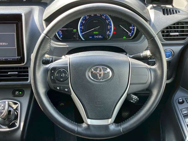 TOYOTA NOAH HYBRID 2015 Image 31