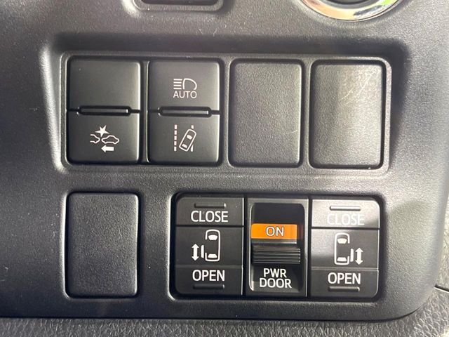 TOYOTA VOXY 2021 Image 31