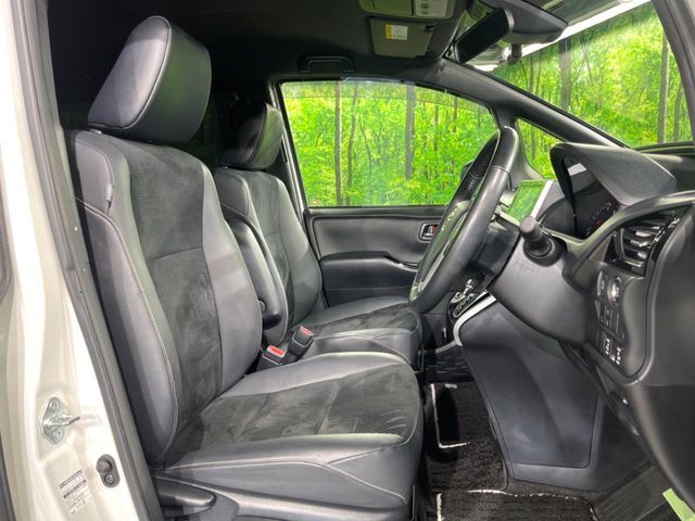 TOYOTA VOXY 2021 Image 31