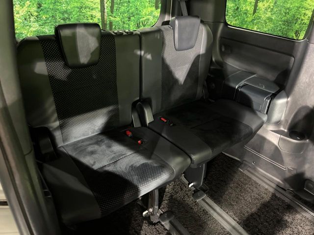 TOYOTA VOXY 2021 Image 31