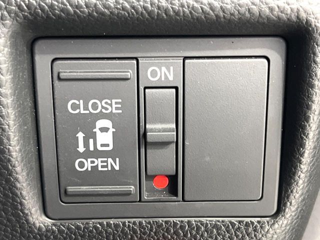 HONDA N BOX CUSTOM 2020 Image 31