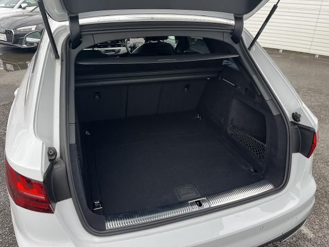AUDI A4 AVANT 2021 Image 31