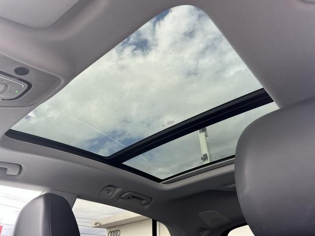 AUDI Q8 2020 Image 31