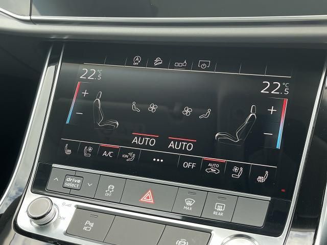 AUDI Q8 2020 Image 31