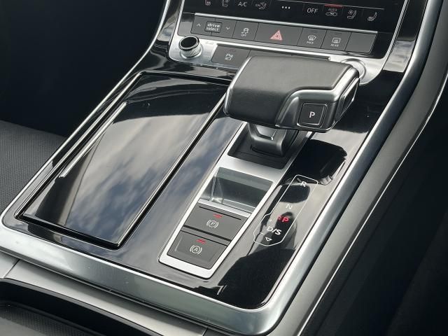 AUDI Q8 2020 Image 31