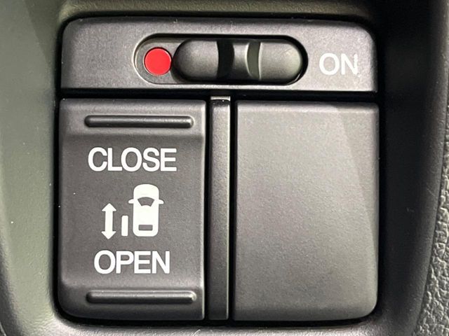 HONDA N BOX 2015 Image 31