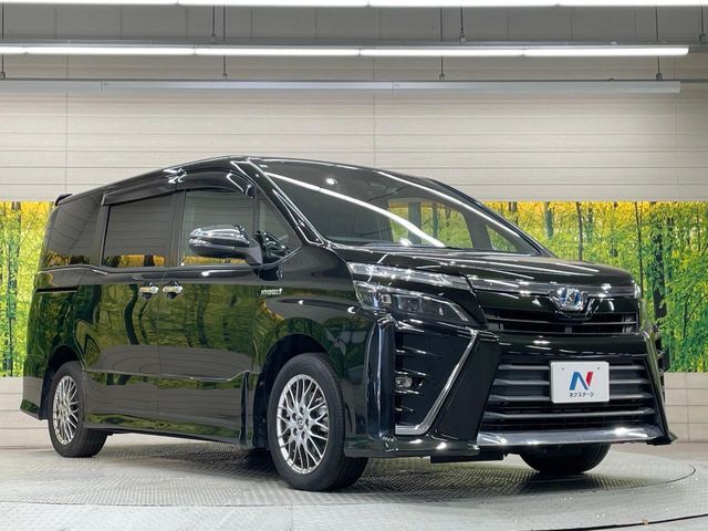 TOYOTA VOXY HYBRID 2018 Image 31