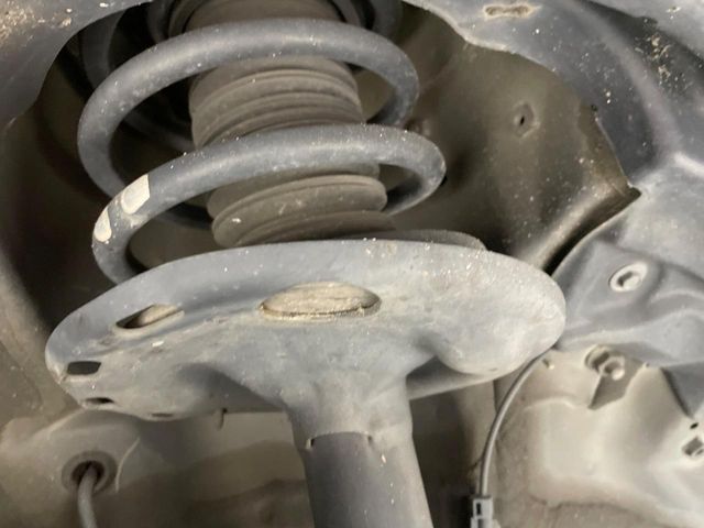 TOYOTA VOXY HYBRID 2018 Image 31