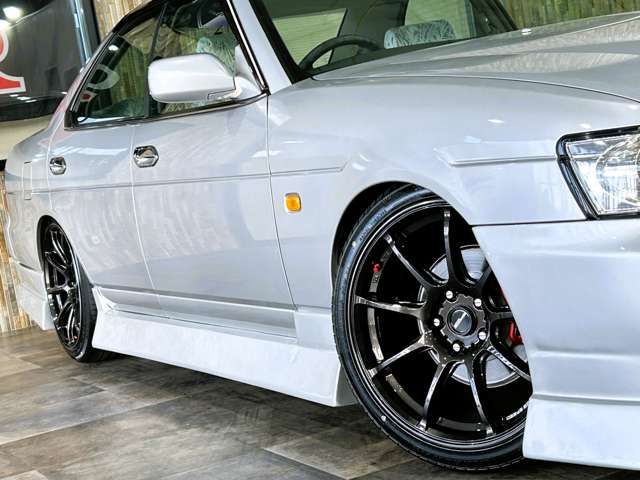 NISSAN LAUREL 2001 Image 31