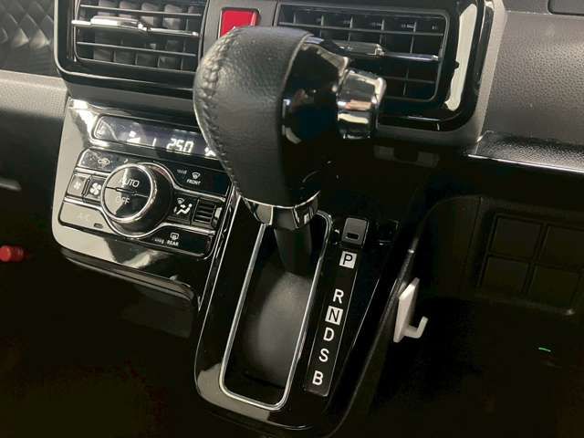 DAIHATSU TANTO CUSTOM 2019 Image 31