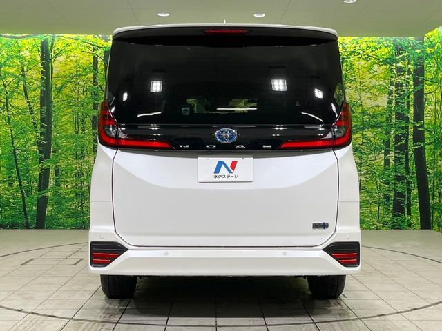 TOYOTA NOAH HYBRID 4WD 2023 Image 31