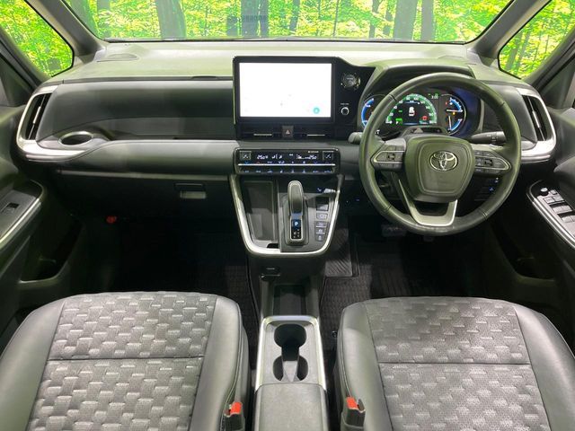 TOYOTA VOXY HYBRID 2023 Image 31