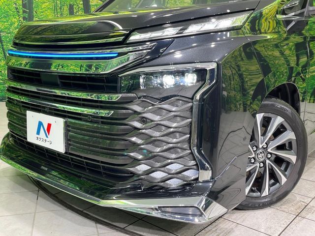 TOYOTA VOXY HYBRID 2023 Image 31