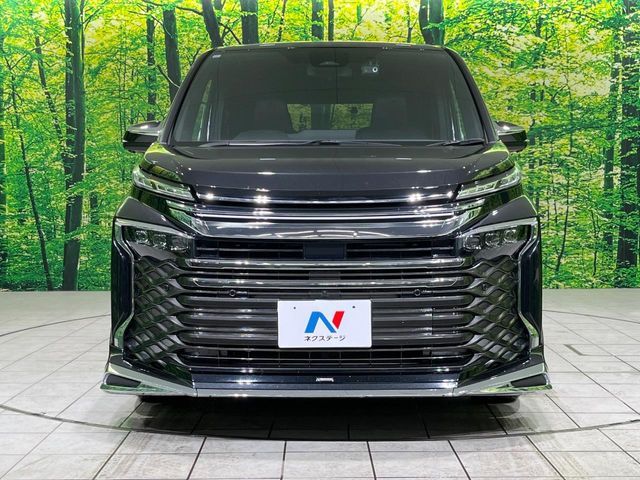 TOYOTA VOXY HYBRID 2023 Image 31