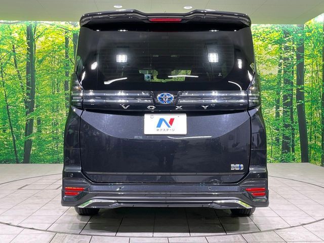 TOYOTA VOXY HYBRID 2023 Image 31