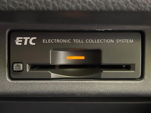 NISSAN ELGRAND 2011 Image 31