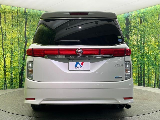 NISSAN ELGRAND 2011 Image 31