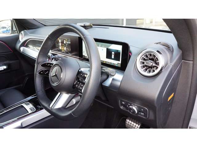 MERCEDES BENZ GLB 2025 Image 31